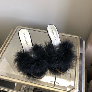 Jacques Levine Maribou slippers. Black size 8.